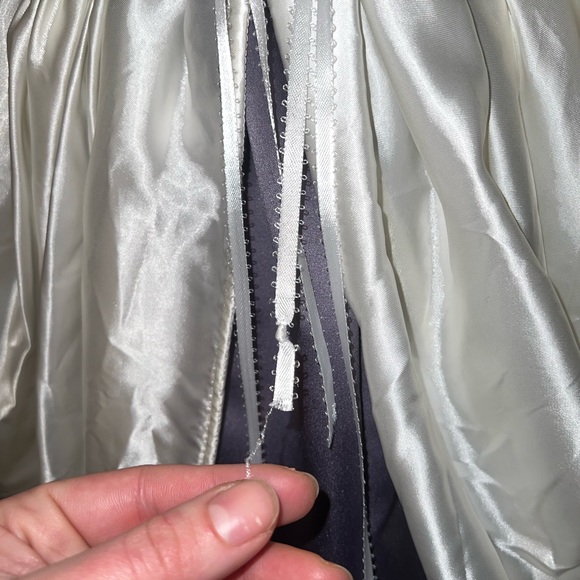 Girls White & Lilac Silk Floral Tied Back Formal Dress Flower Girl Dress - Picture 11 of 16